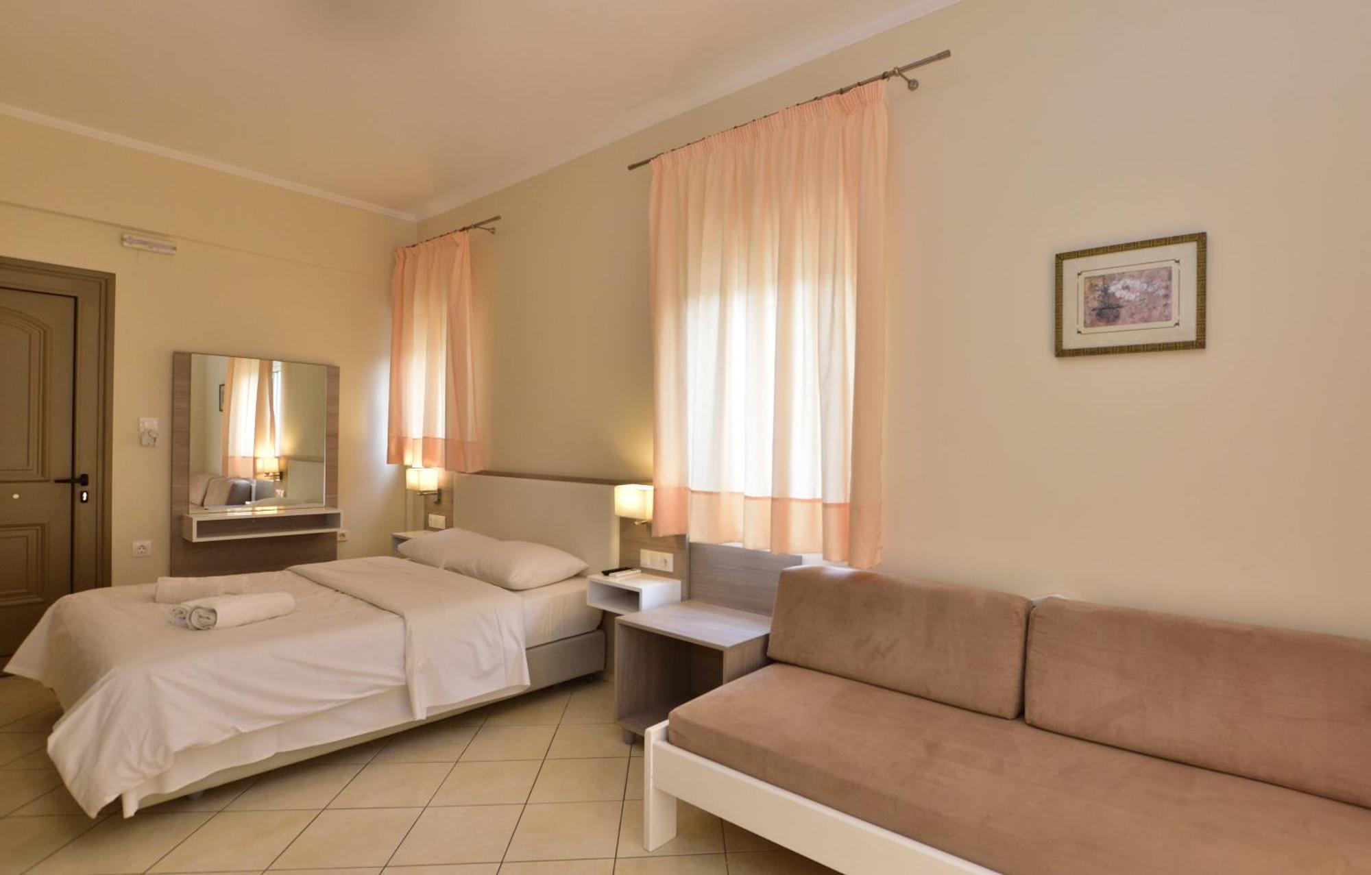 Flisvos Rooms Paleóchora Extérieur photo